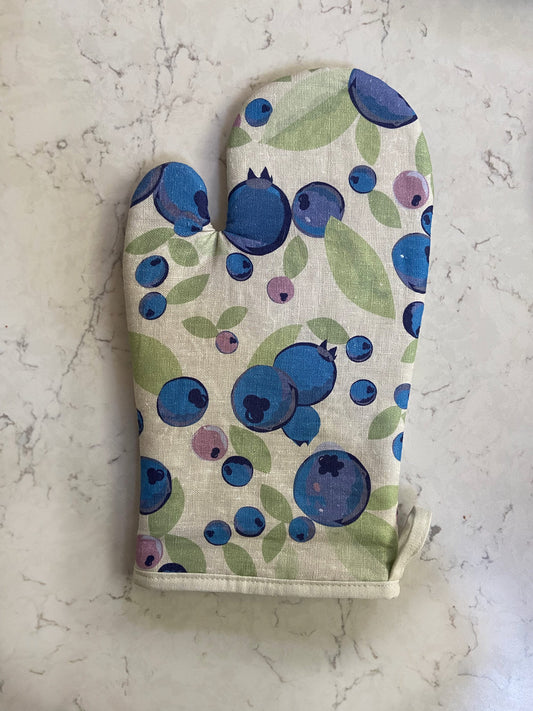 A Scandi-style big bold blueberry linen oven mitt will brighten up any kitchen! Perfect hostess housewarming gift. A unique and useful gift